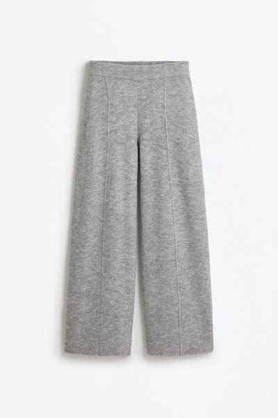 Knit trousers with pintuck detail