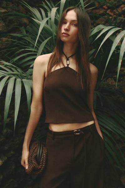 Cropped top with gold ring