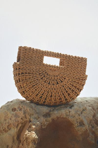 Natural-effect fan crossbody bag