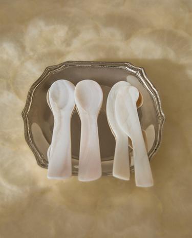 BESTECKSET FÜR DAS FRÜHSTÜCK IN PERLMUTTOPTİK (4ER-SET)