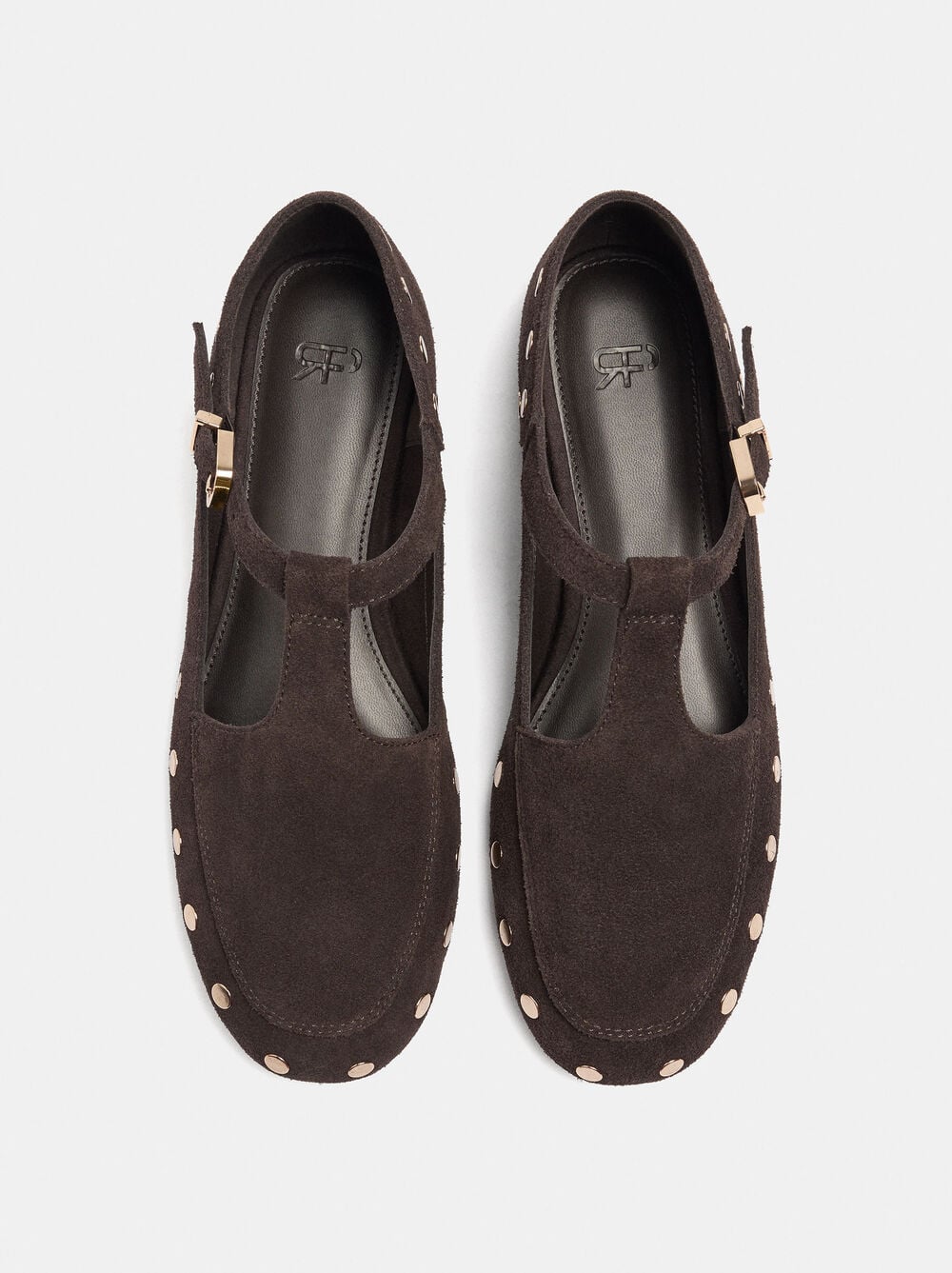 Flache T-Bar-Schuhe aus Leder mit Nieten