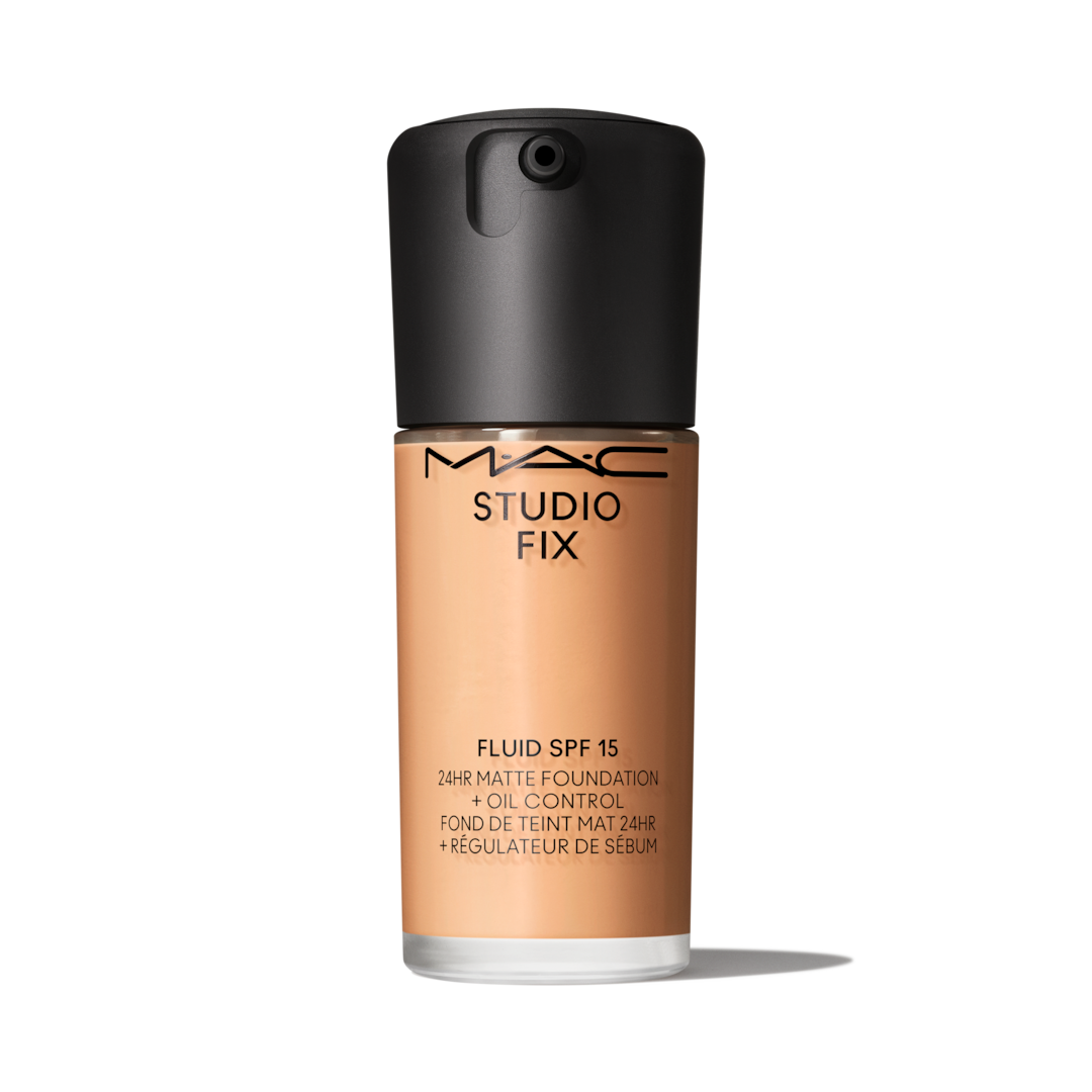 Base de Maquillaje Líquida Studio Fix Fluid SPF 15 24HR Matte Foundation + Oil Control