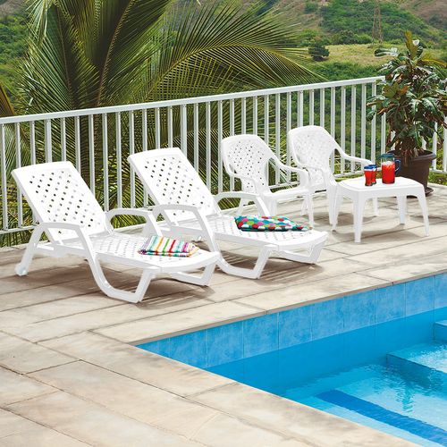 Combo Playero (2 Camas Asoleadoras + 2 Sillas Playeras + 1 Mesa de Centro)