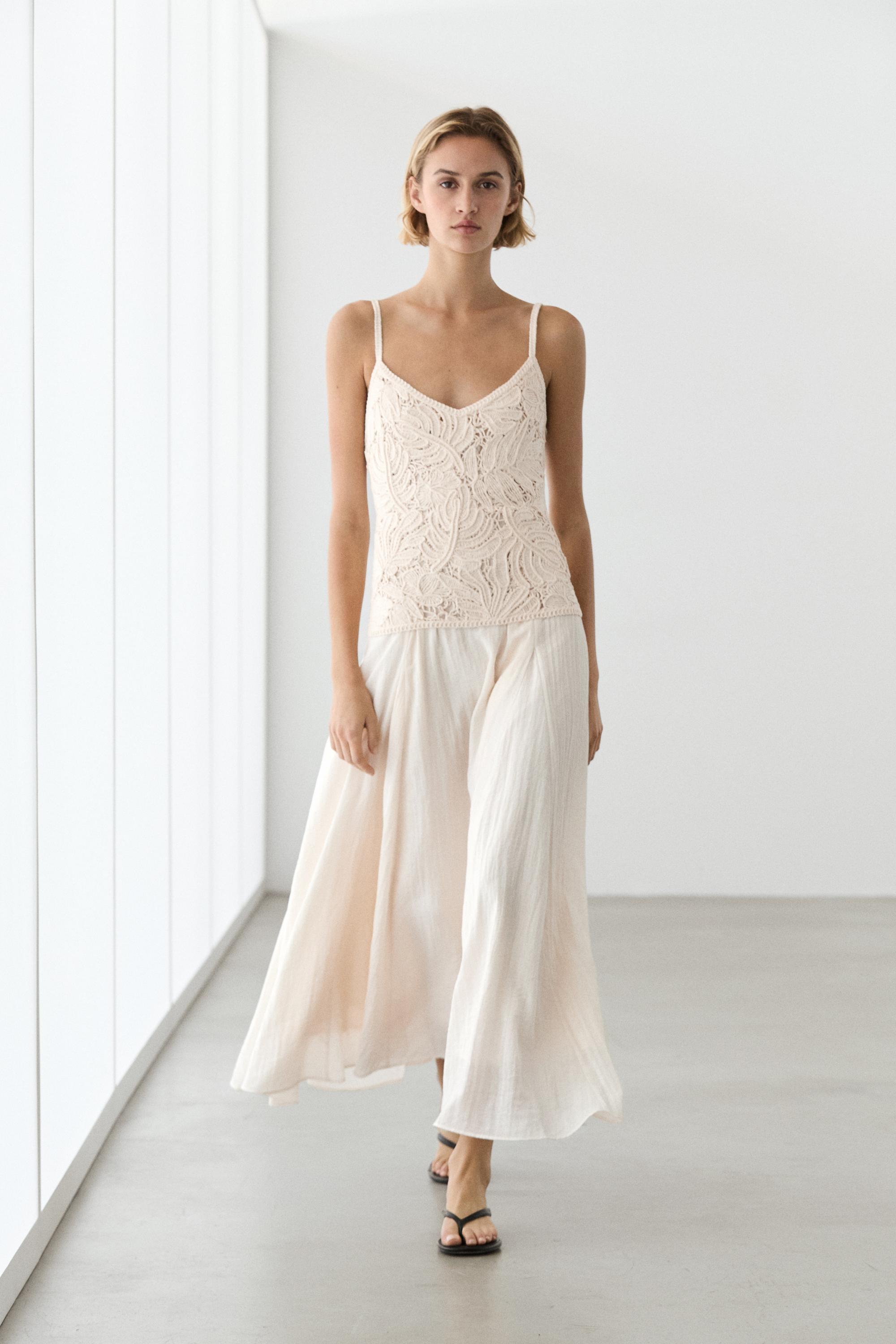 Vestido largo combinado detalle crochet