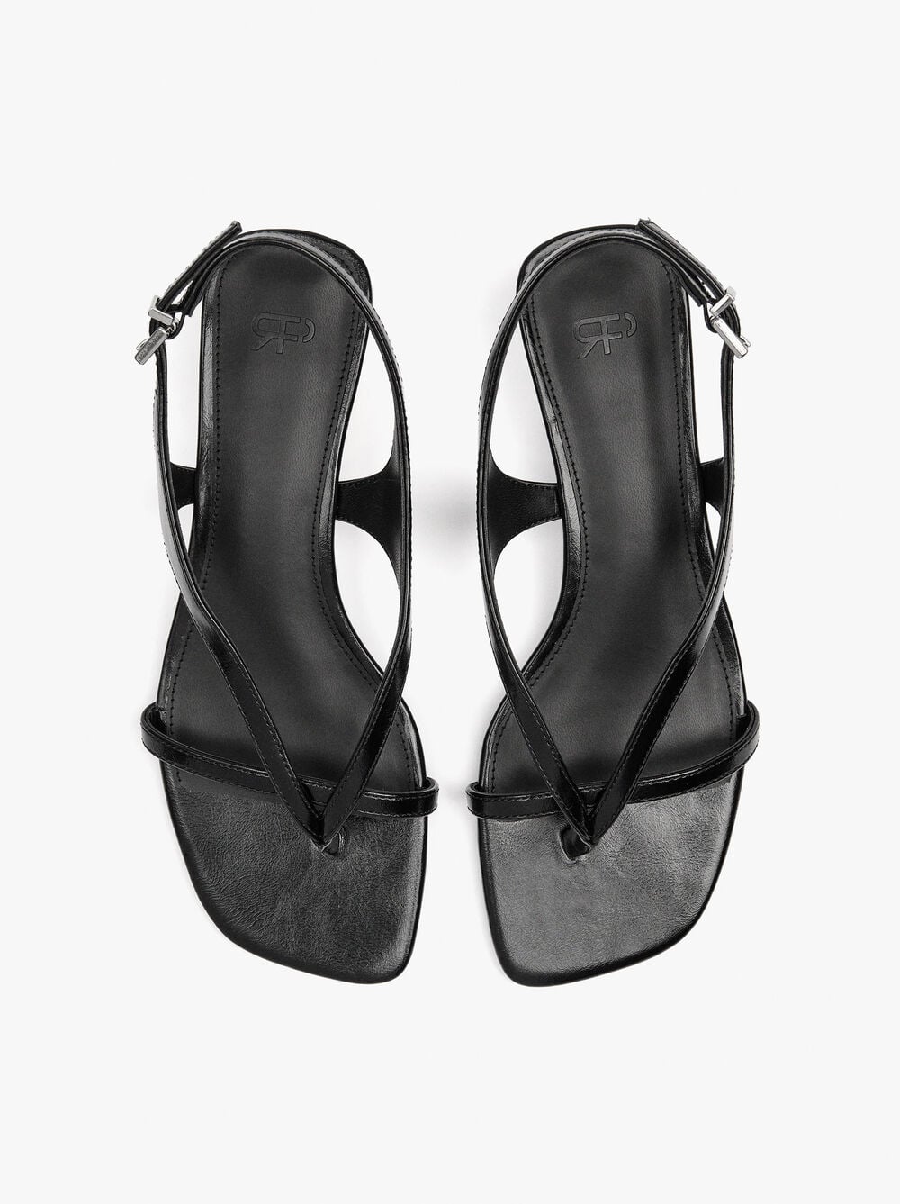 Sandalias con cuña metalizada