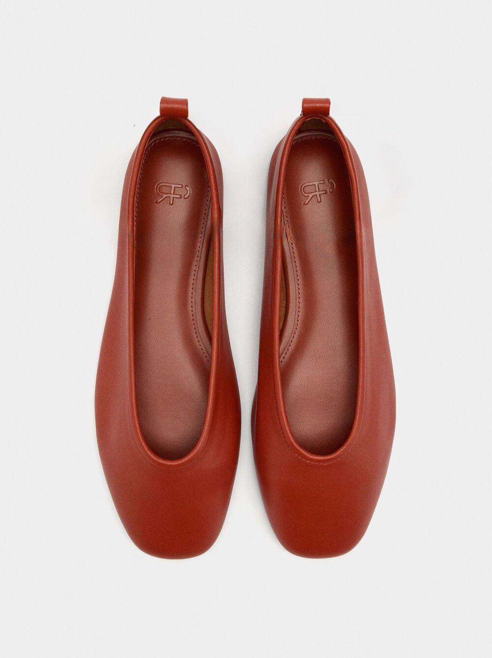 Ballerines en cuir avec bride et boucle