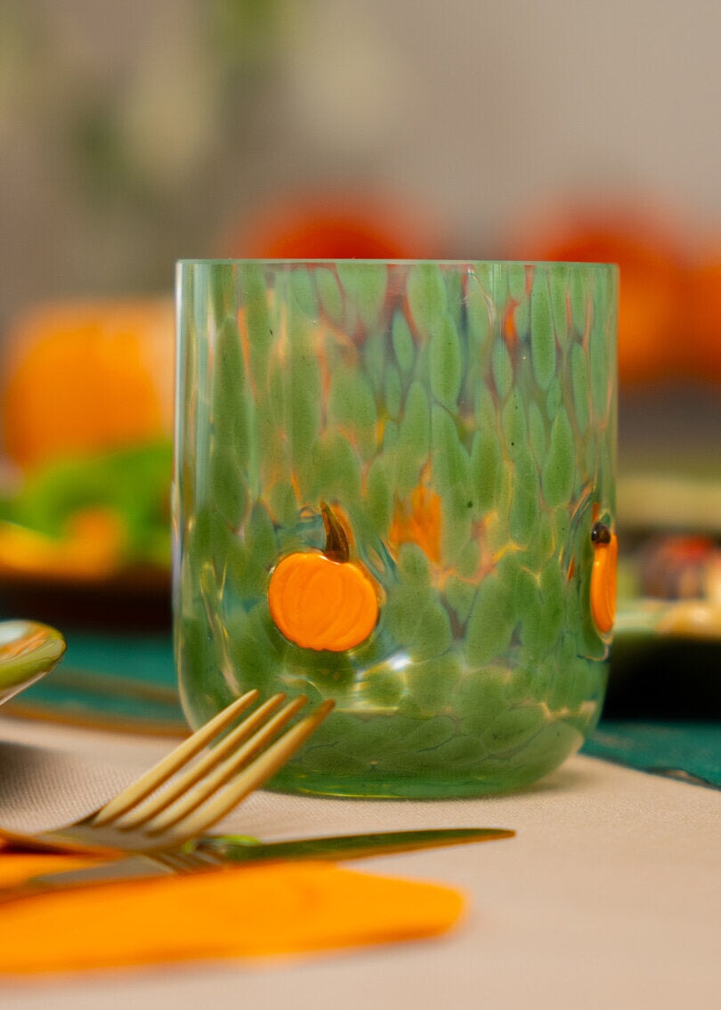 Verre à boire avec des points verts et des citrouilles - 320 ml