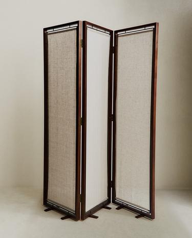 WOOD AND LINEN FOLDING SCREEN